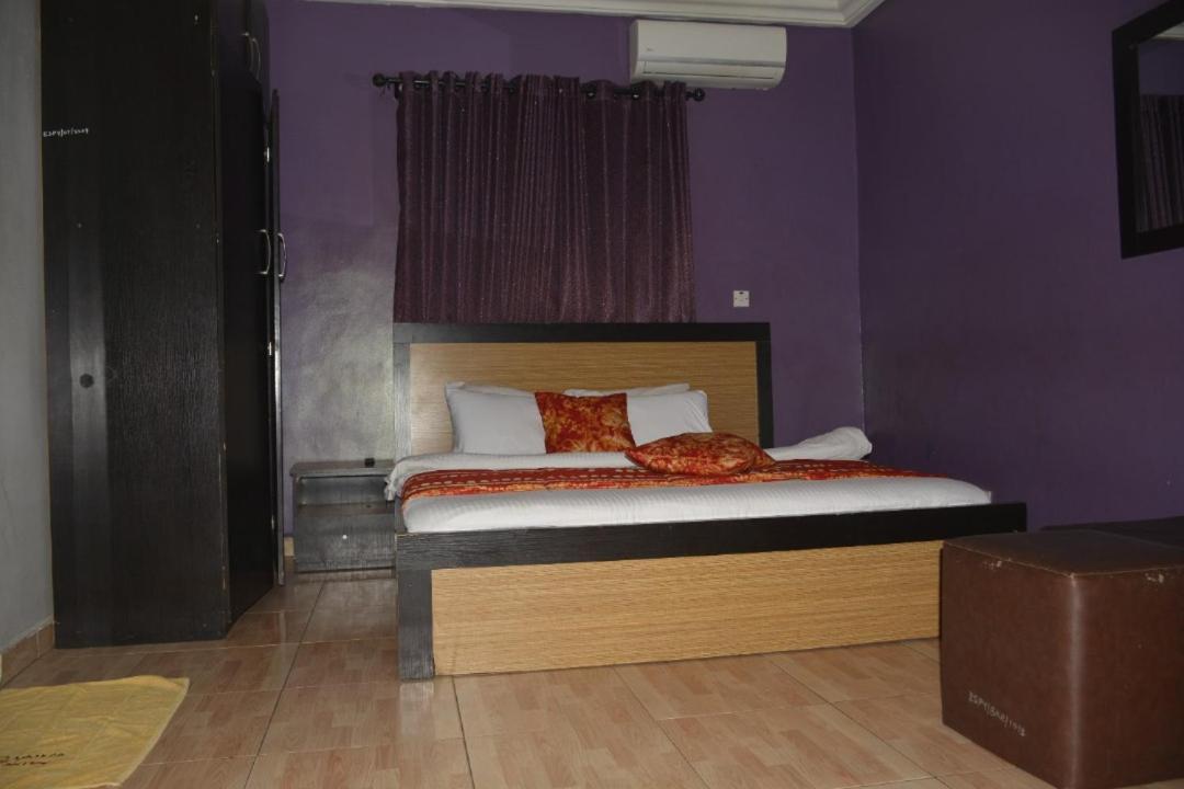 Esporta Suites Yaba Lagos Exterior photo