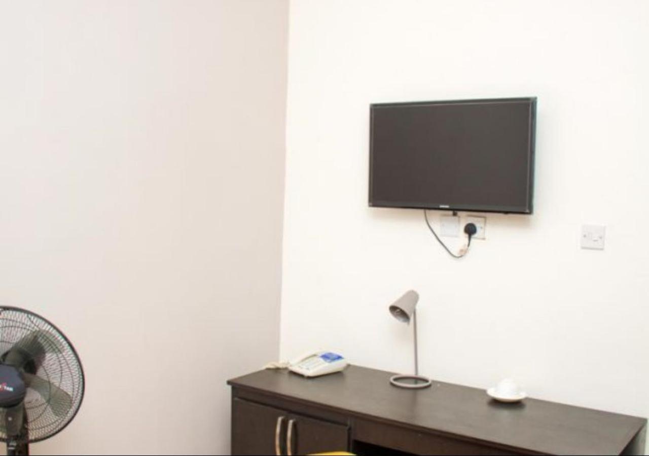 Esporta Suites Yaba Lagos Exterior photo