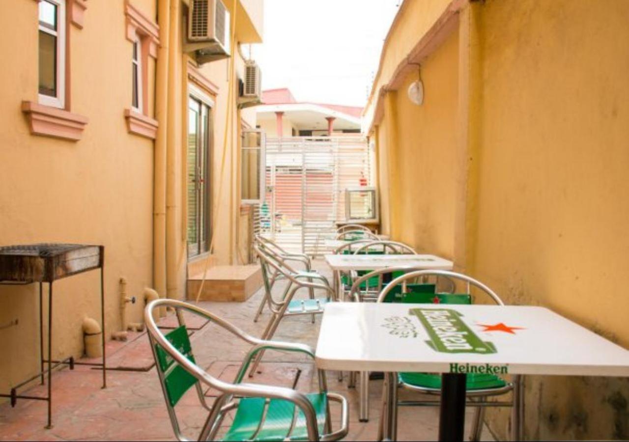 Esporta Suites Yaba Lagos Exterior photo