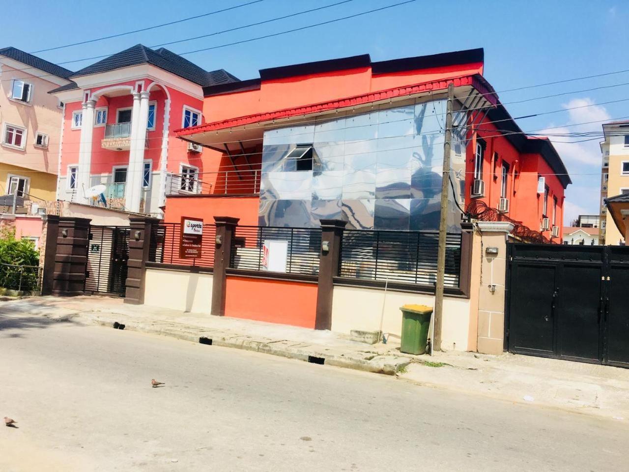 Esporta Suites Yaba Lagos Exterior photo