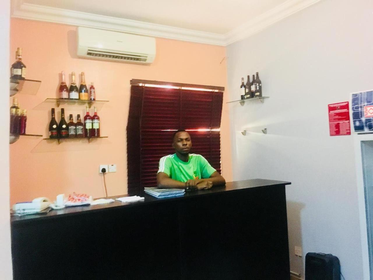 Esporta Suites Yaba Lagos Exterior photo